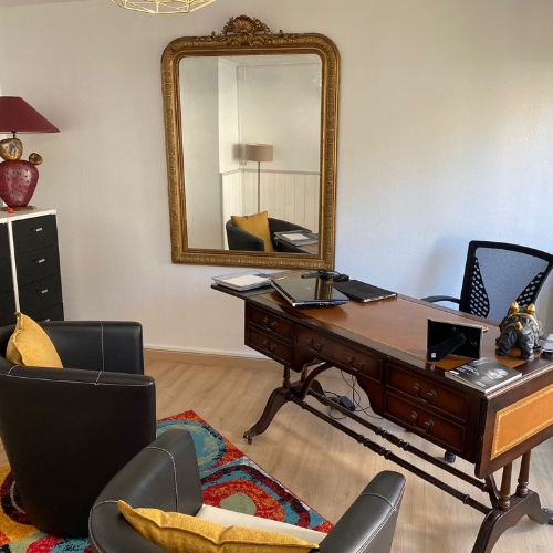 7 Bureau du médecin esthétique à l'Institut 86, institut de beauté et de bien être à Royan